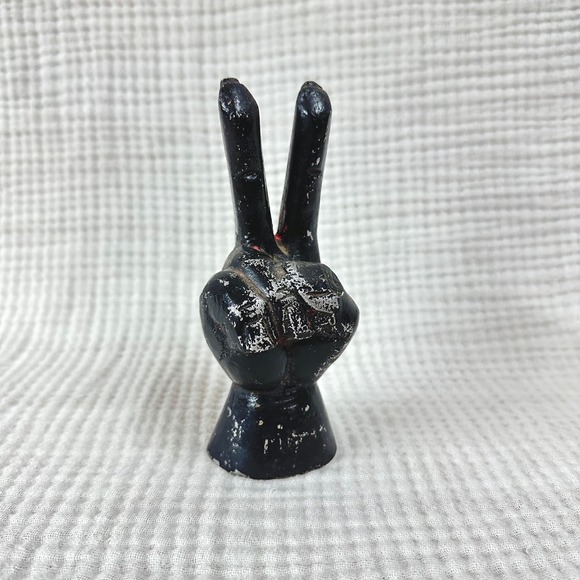 Office | Metal Hand Art Sculpture Peace Sign Deuce Home Decor ...